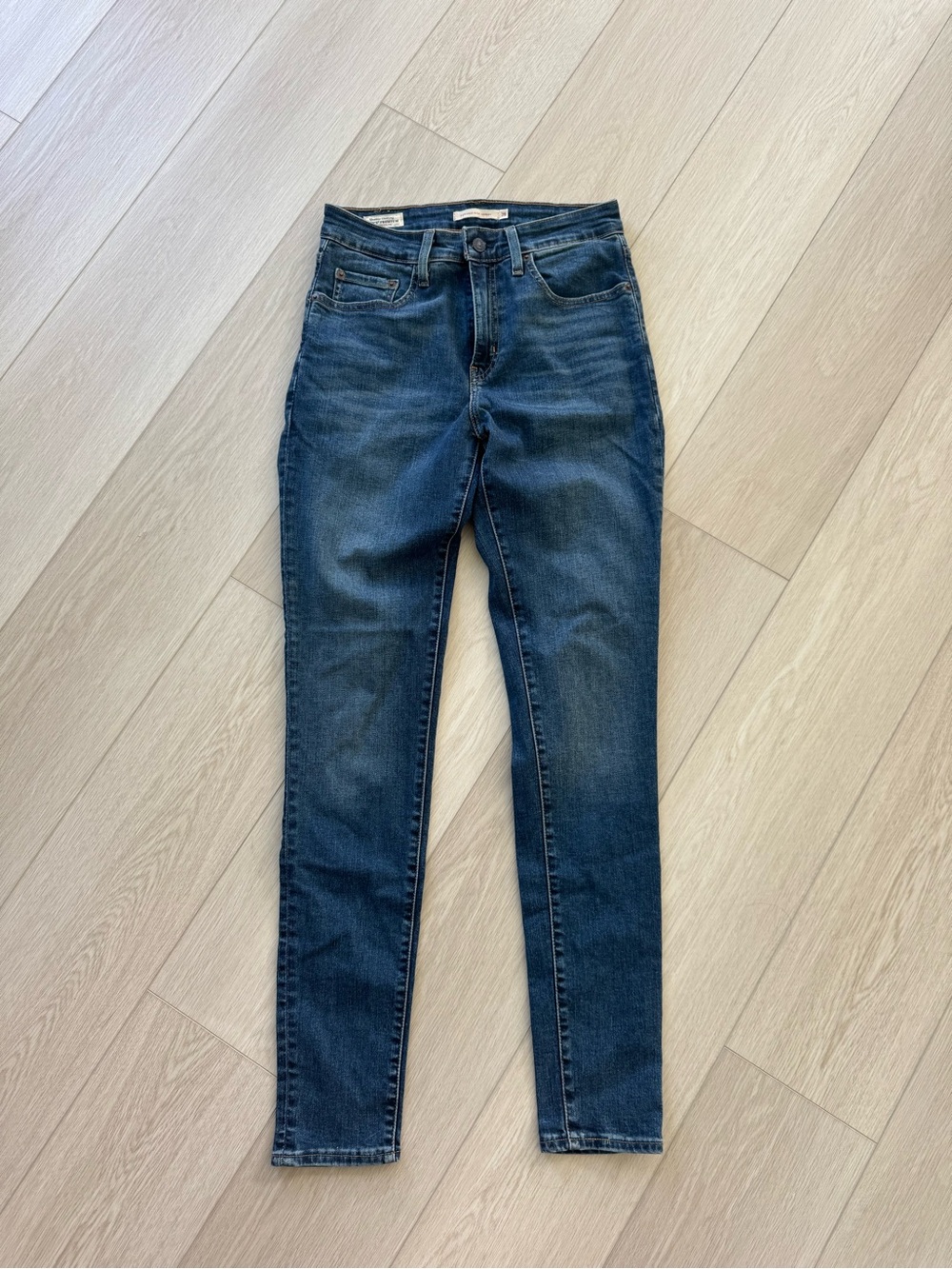 Levi's Women's Skinny Jeans in Dark Blue Wash